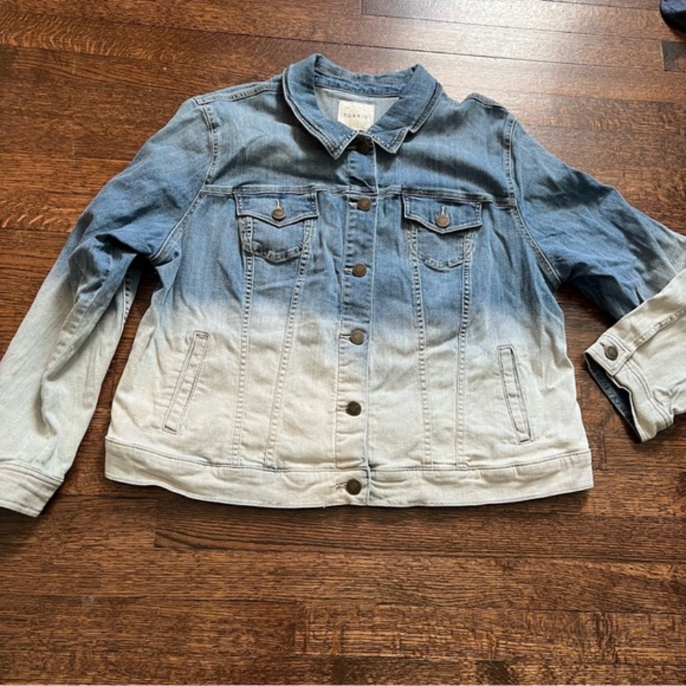 Torrid blue and white dip dye Jean jacket size 3X